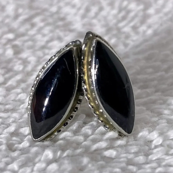 Vintage Silver Black Tone Small Diamond Shaped Pierced Earrings - Picture 1 of 7